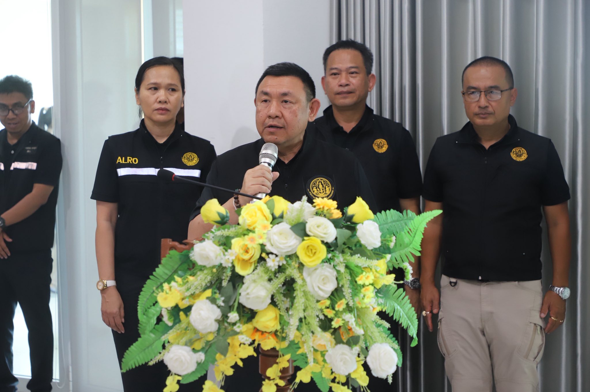 title - รมช.เกษตรฯ มอบโฉนดเพื่อการเกษตร โฉนดต้นไม้ ยกระดับที่ดินทำกินในกระบี่ หนุนเกษตรกรเข้าถึงแหล่งทุน